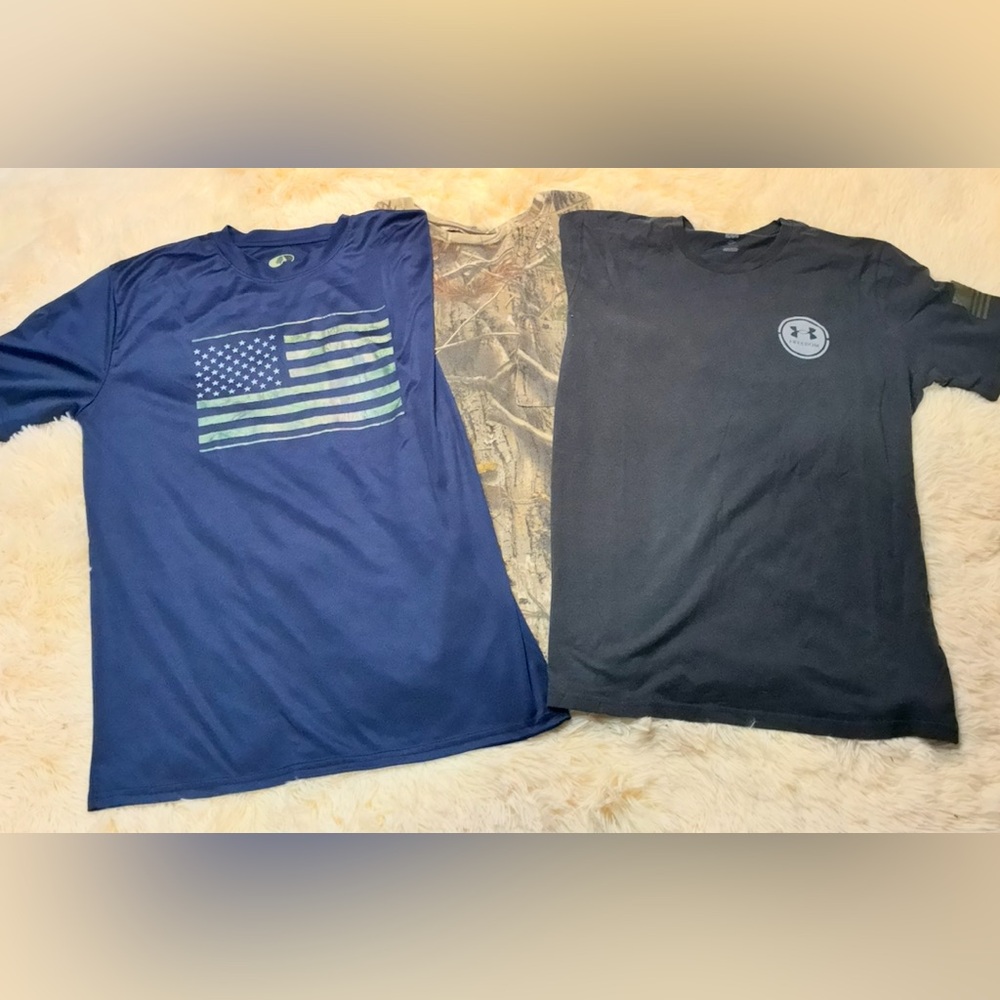 Mossy Oak, RealTree, Under Armour Men's Blue, Camouflage, and black Tees